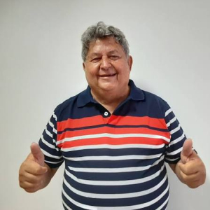 Bacelar e Rivailton fazem "visitaço" em comunidades de Salvador