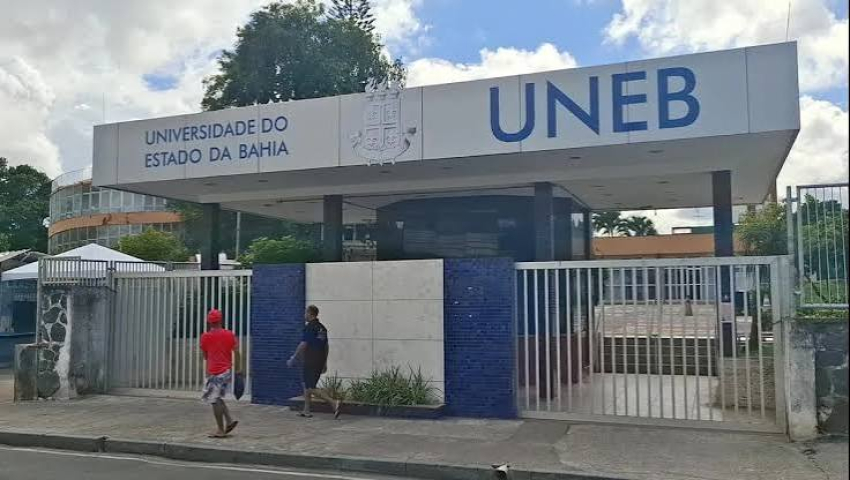 Universidades da Bahia atacam Policiais em aulas.